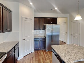 1353 Lomond Dr in Nashville, TN - Building Photo - Building Photo