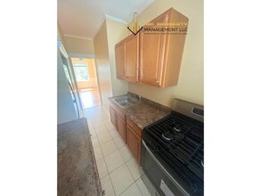 121 Irving St-Unit -2 in Fall River, MA - Building Photo - Building Photo