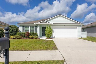 131 Fairway Ct in Bunnell, FL - Building Photo