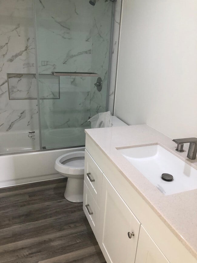 16431 S Saint Andrews Pl, Unit B in Gardena, CA - Building Photo - Building Photo