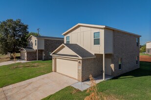 Avalon At OKC I & II in Oklahoma City, OK - Building Photo