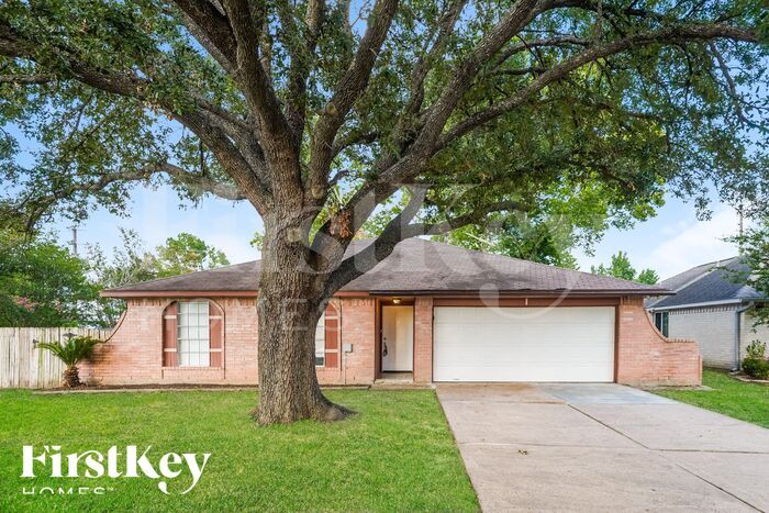 9614 Pale Star Dr in Houston, TX - Building Photo