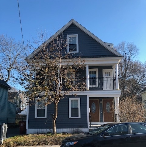 46 Ellis Ave in Lowell, MA - Building Photo