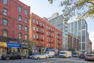 202 W 96th St in New York, NY - Building Photo - Primary Photo