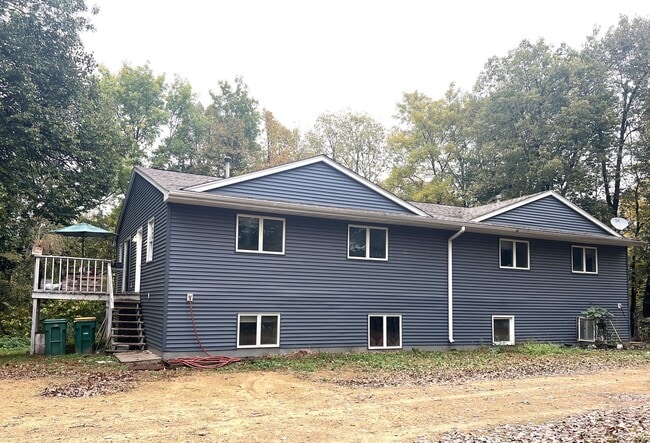 403 Lyd Blvd in Mankato, MN - Building Photo - Building Photo