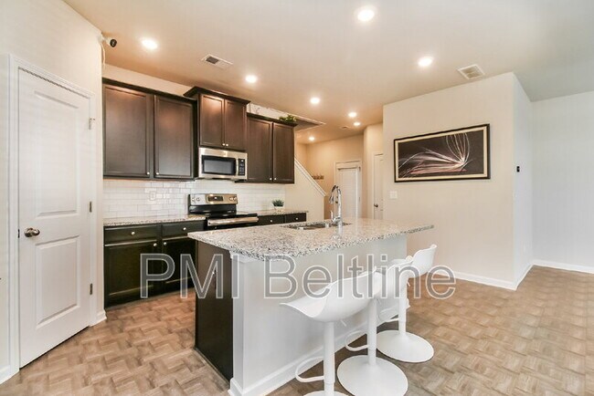 1220 Hawthorne Tr in East Point, GA - Building Photo - Building Photo