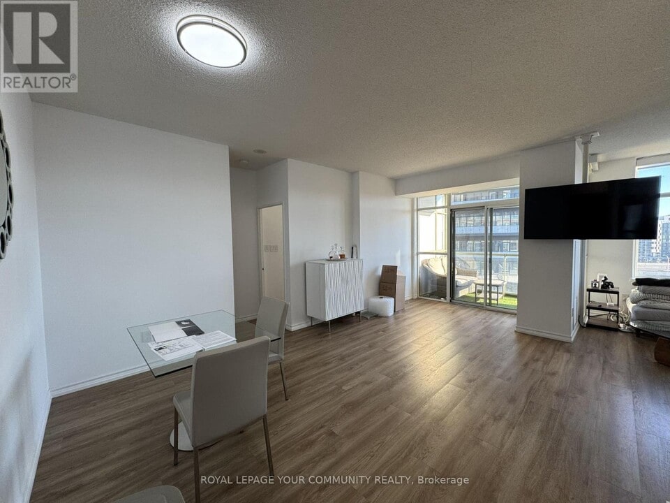 39 Parliament St in Toronto, ON - Building Photo