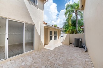 1571 Seagrape Way in Hollywood, FL - Building Photo - Building Photo