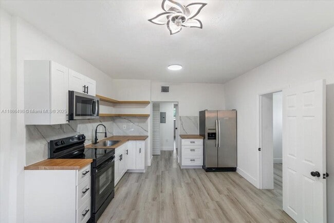 property at 1120 NW 106th St