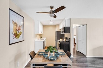 Timberidge Apartments in Farmington Hills, MI - Foto de edificio - Building Photo