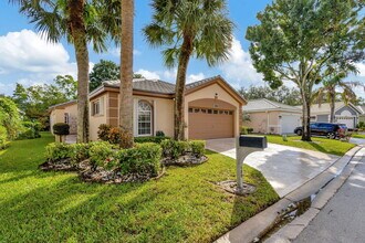 129 Harbor Lake Cir in Greenacres, FL - Building Photo - Building Photo