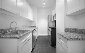 12 East 86th St in New York, NY - Building Photo - Building Photo