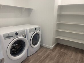 1113 Arroyo Way in Madera, CA - Building Photo - Building Photo