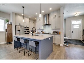 6995 SE Genrosa St in Hillsboro, OR - Building Photo - Building Photo