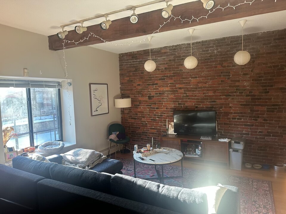 15 Albemarle St, Unit 3 in Boston, MA - Building Photo