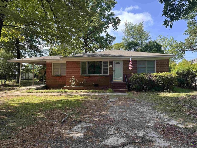 property at 313 Cherokee Dr