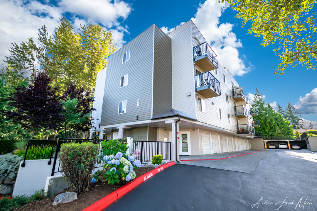 West Mall Place Apartment Homes in Everett, WA - Foto de edificio