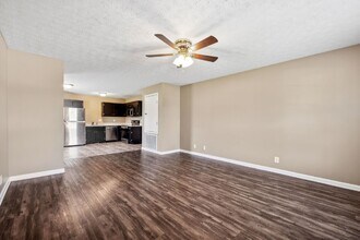 101 Solid Rock Ct in Clarksville, TN - Building Photo - Building Photo
