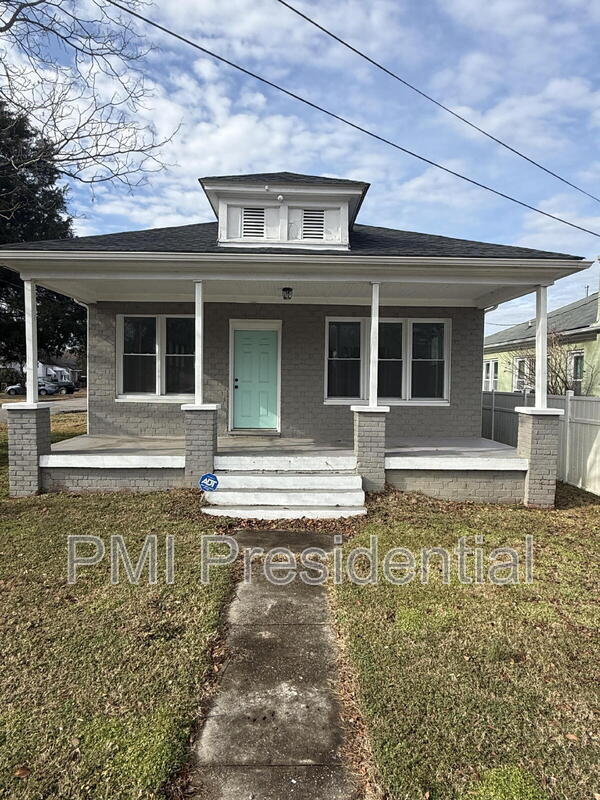 property at 600 N 21st Ave