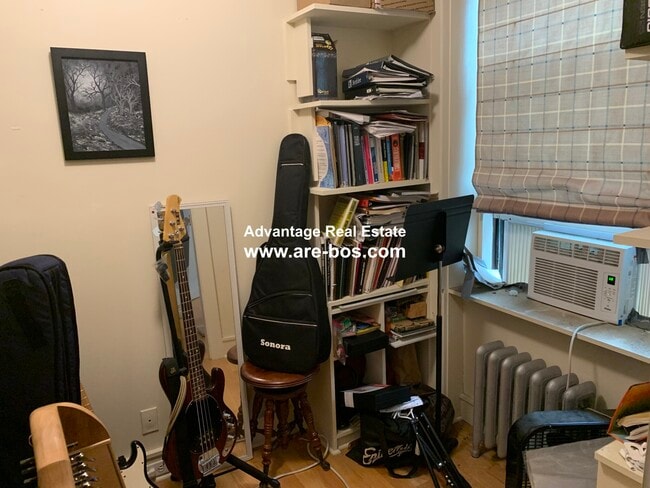 50 Chester St, Unit 1 in Boston, MA - Building Photo - Building Photo