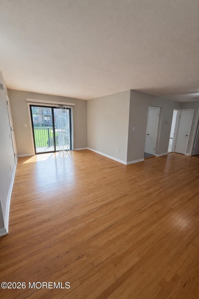 18 Ginger Ct in Eatontown, NJ - Building Photo - Building Photo