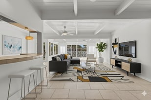 375 Kawaihae St in Honolulu, HI - Building Photo