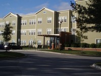 Residences At Hampstead School in Hampstead, MD - Foto de edificio - Building Photo