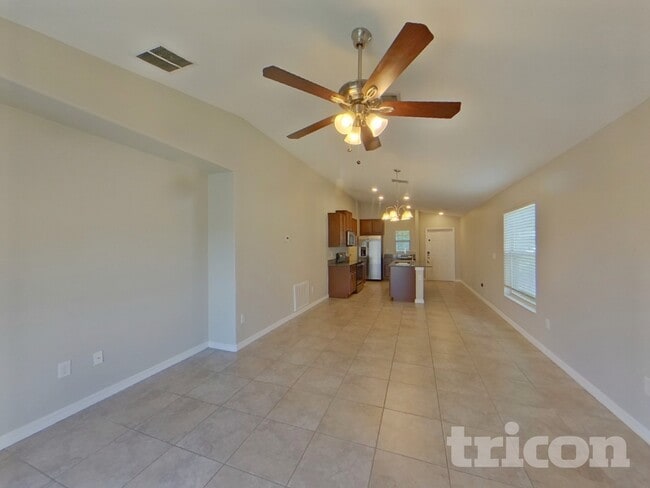 12742 Lemon Pepper Dr in Riverview, FL - Foto de edificio - Building Photo