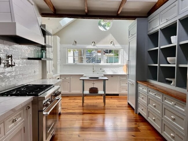 property at 8 South St