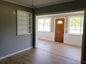 1525 E Elm St in Griffith, IN - Building Photo - Building Photo