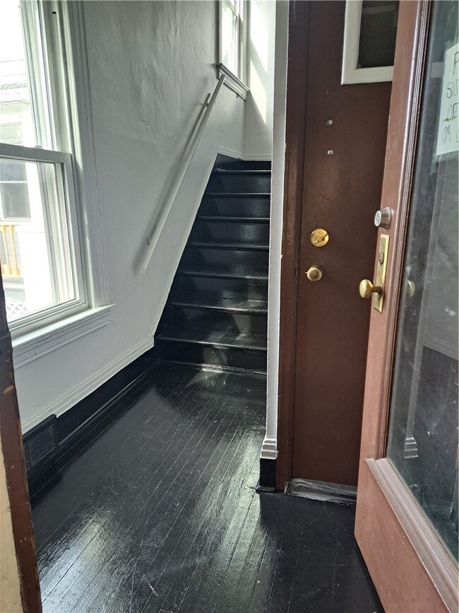 811 Portland Ave in Rochester, NY - Building Photo - Building Photo
