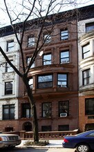 40 W 69th St in New York, NY - Building Photo - Building Photo