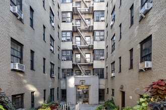 570 Fort Washington Ave in New York, NY - Building Photo - Building Photo