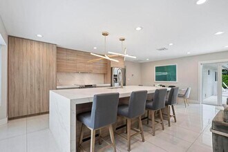 2112 NE 32nd Ave in Fort Lauderdale, FL - Building Photo - Building Photo