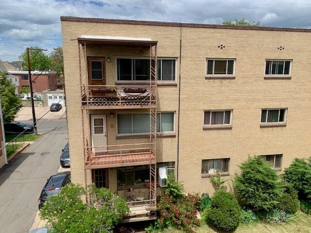 1175 Emerson St #302, Unit 302