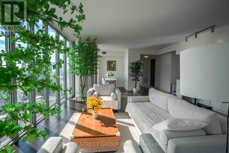 105-3105 The Queensway in Toronto, ON - Building Photo - Building Photo