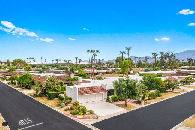 1 Swarthmore Ct in Rancho Mirage, CA - Foto de edificio - Building Photo