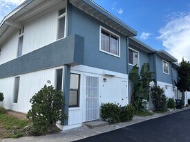 125 Melody Ln in Costa Mesa, CA - Building Photo