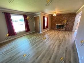1173 E Sierra Ave in Tulare, CA - Building Photo - Building Photo