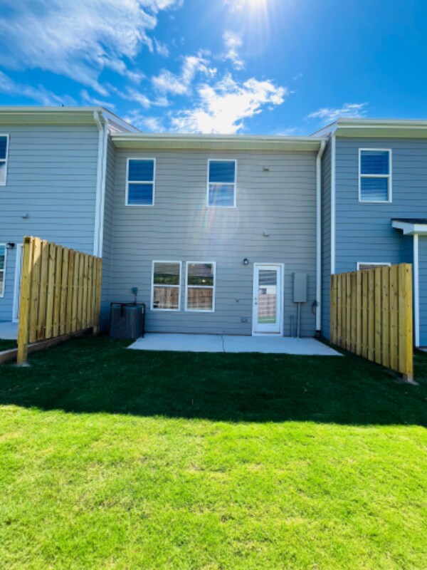 11707 Chatham Dr in Hampton, GA - Building Photo - Building Photo