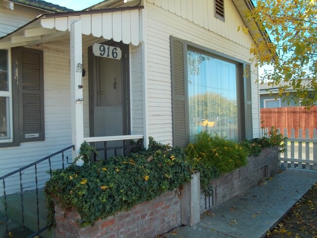 916 12th St in Marysville, CA - Building Photo - Building Photo