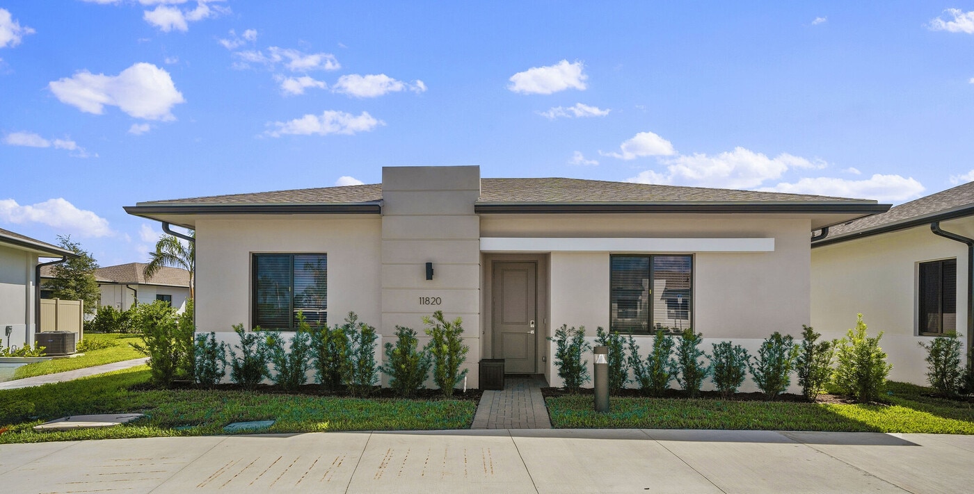 Havens at Central Park in Port St. Lucie, FL - Foto de edificio
