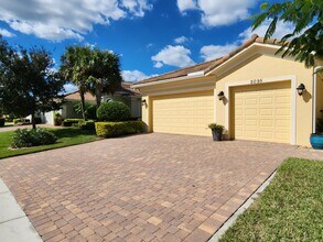 2095 NW Diamond Creek Way in Jensen Beach, FL - Building Photo - Building Photo