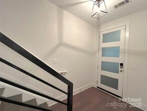 211 Doggett St in Charlotte, NC - Building Photo - Building Photo