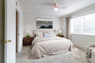 Arbor Crest Apartments in Charlottesville, VA - Building Photo - Building Photo