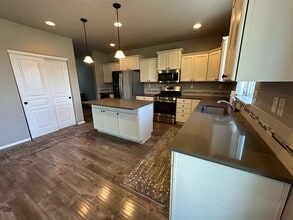 3834 Alameda Ct NE in Albany, OR - Building Photo - Building Photo