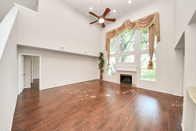 11451 Ashford Willow in Sugar Land, TX - Building Photo - Building Photo