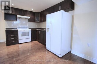 49 Acre Heights Crescent in Toronto, ON - Building Photo - Building Photo