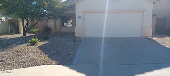 3939 W Buckskin Trail in Phoenix, AZ - Building Photo