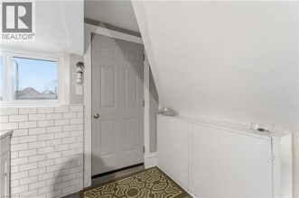 36 Stanley Ave in Hamilton, ON - Building Photo - Building Photo